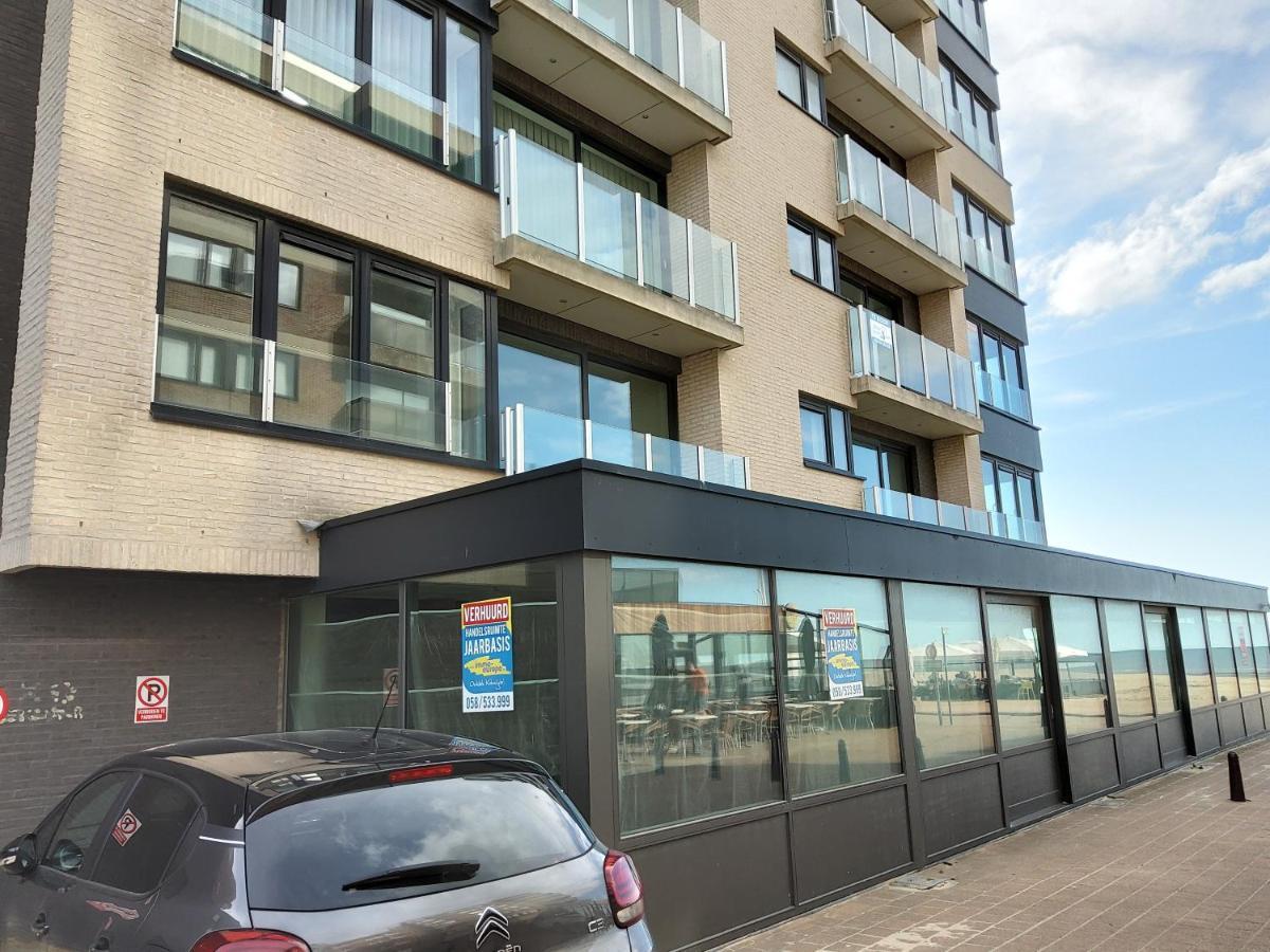 Koksijde Zeedijk La Digue 102 Appartement Met Garage - Lateraal Zeezicht Dış mekan fotoğraf