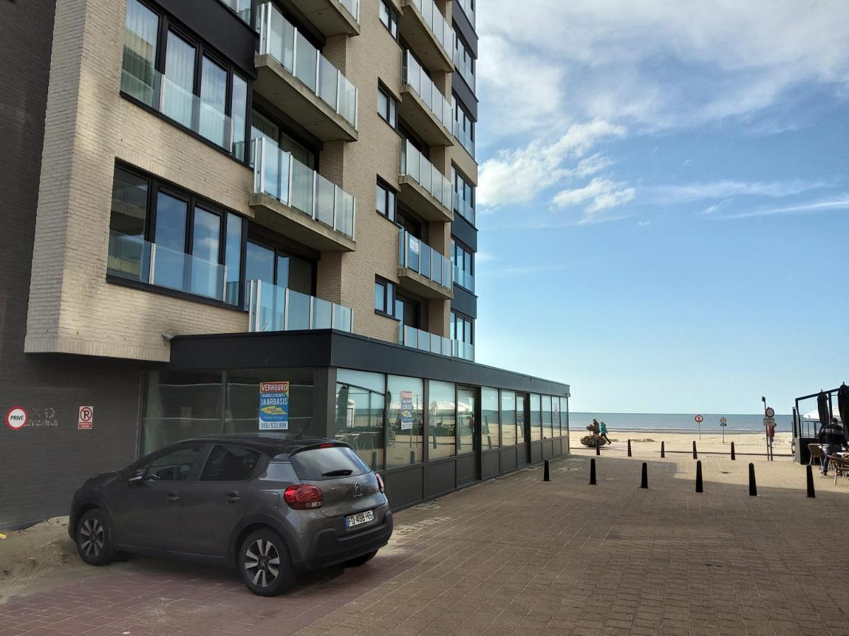 Koksijde Zeedijk La Digue 102 Appartement Met Garage - Lateraal Zeezicht Dış mekan fotoğraf