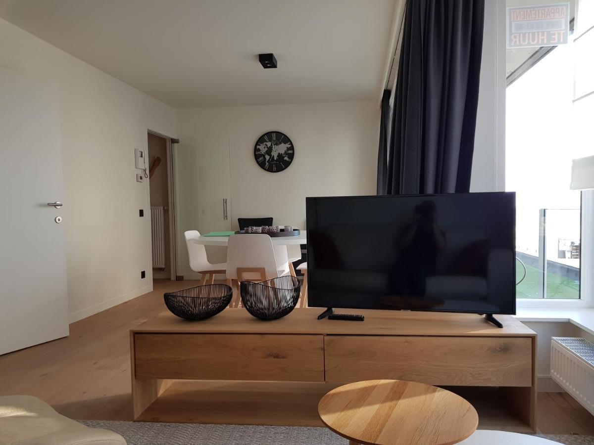 Koksijde Zeedijk La Digue 102 Appartement Met Garage - Lateraal Zeezicht Dış mekan fotoğraf