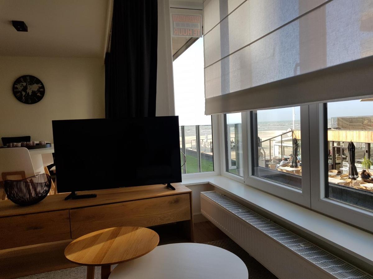 Koksijde Zeedijk La Digue 102 Appartement Met Garage - Lateraal Zeezicht Dış mekan fotoğraf
