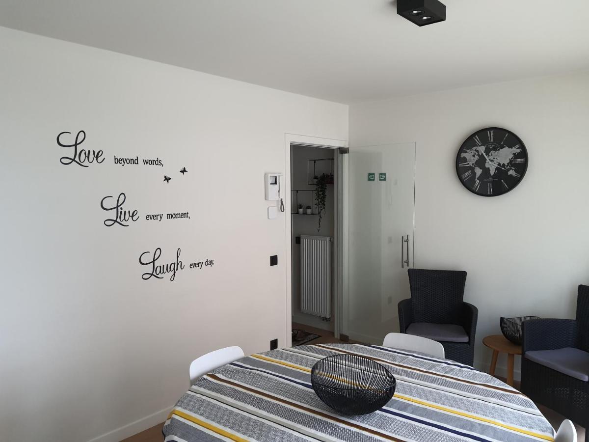 Koksijde Zeedijk La Digue 102 Appartement Met Garage - Lateraal Zeezicht Dış mekan fotoğraf